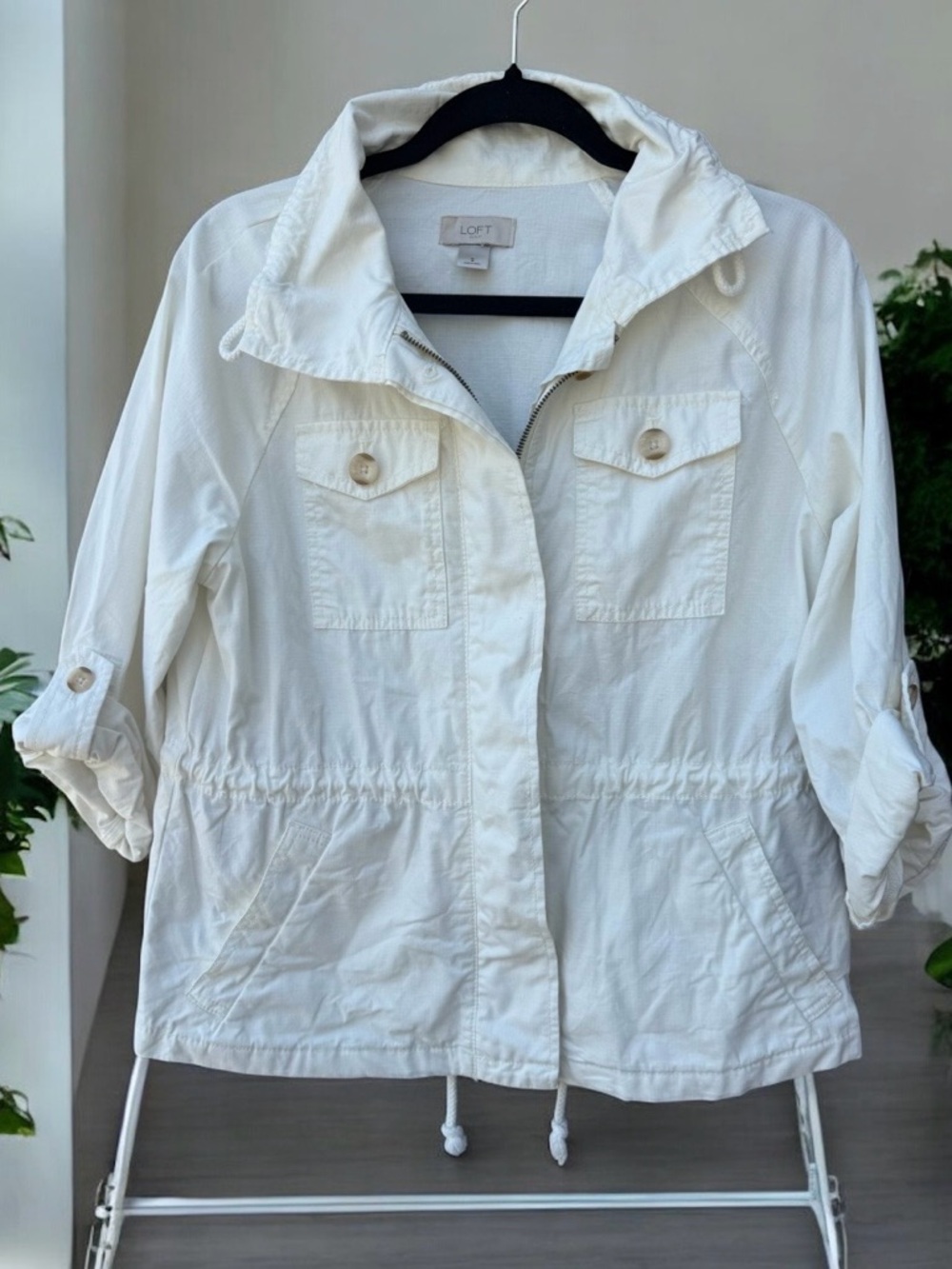 LOFT White Utility Jaxket Size Small